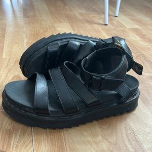 Size 10 dr martens sandals
